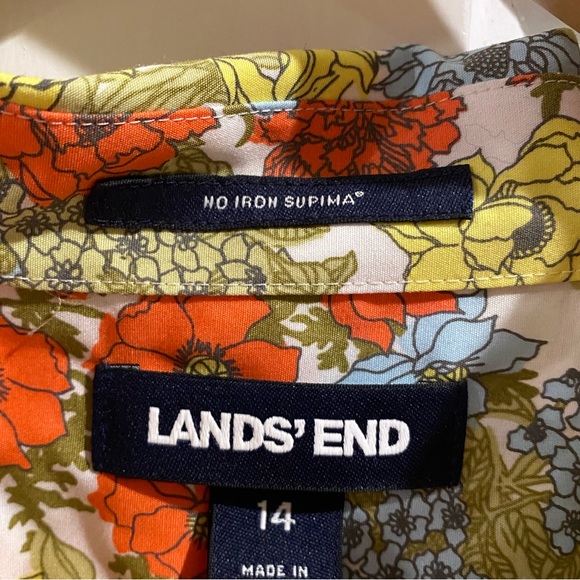 Lands End Sleeveless Button Down - Picture 3 of 5